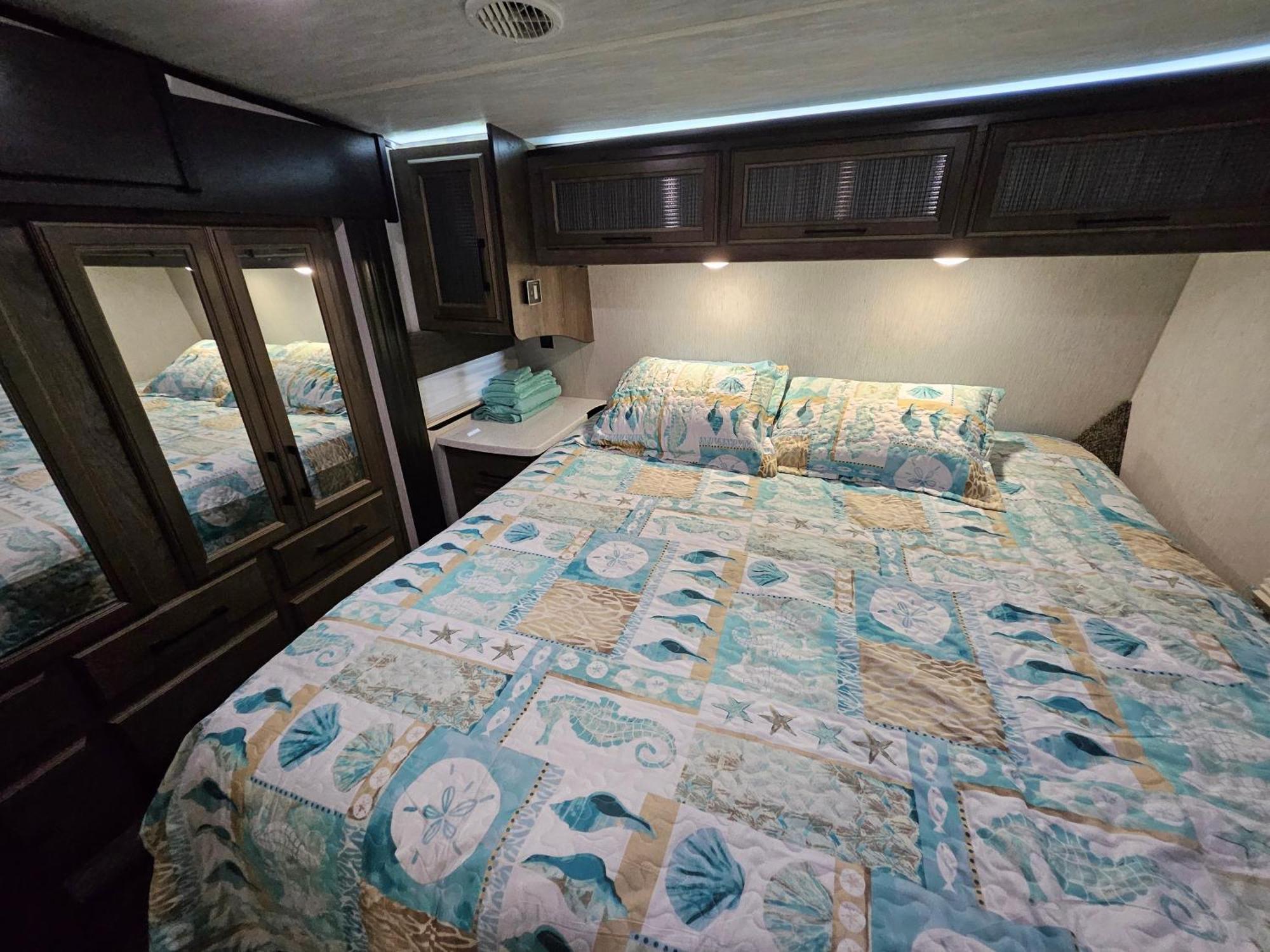 Hailey'S Beach-N-Bay Rv Resort Gilchrist エクステリア 写真